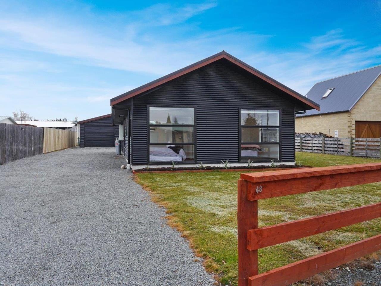 Townhouse Feel In Irishman Twizel Exterior foto